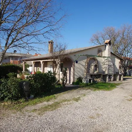 Eric Apartamento Pula