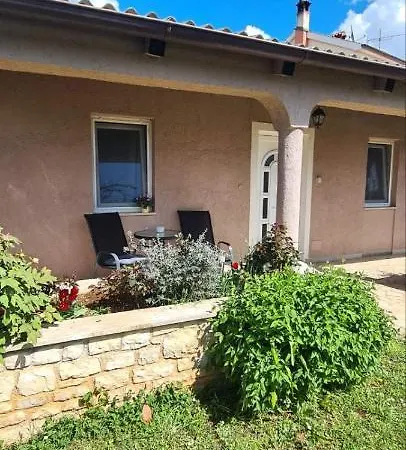 Apartman Eric *